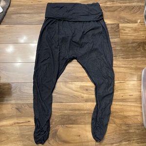 Lululemon Harlem Pants, size 6